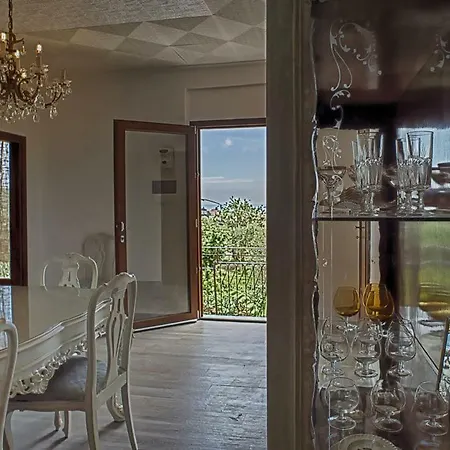 Oda ve Kahvaltı B.e.a. Maison La Spezia